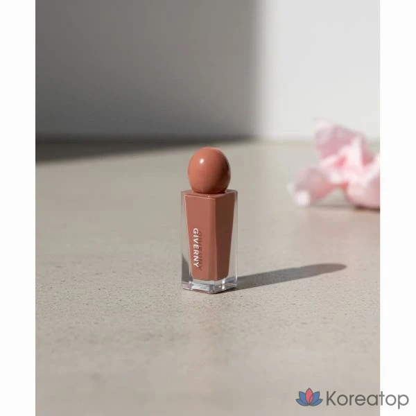 Блеск для губ GIVERNY Dewy Lip Glaze 4,9 г, 1 шт.