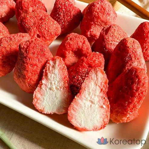 Клубничные чипсы сублимированные Malin Market, сушеная клубника