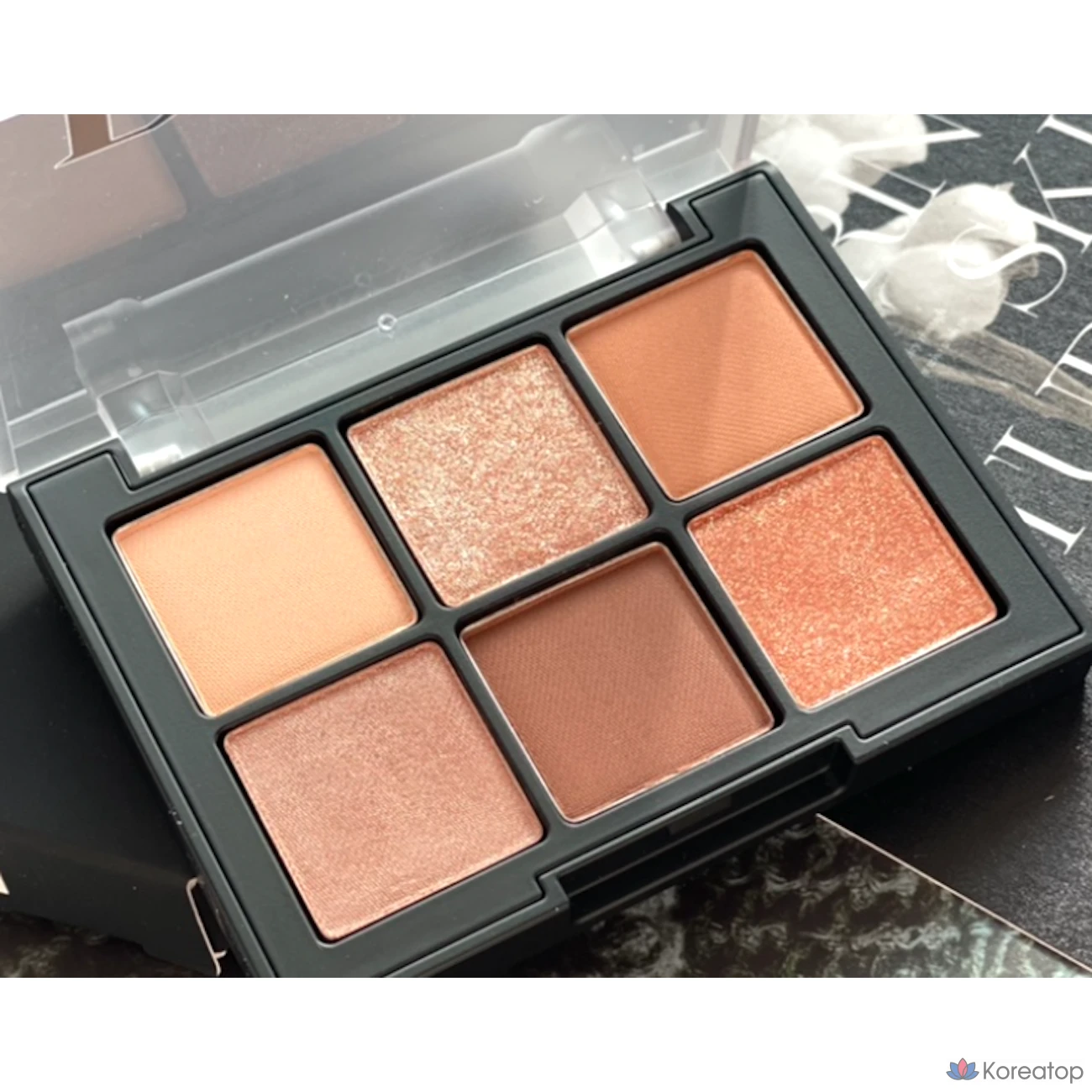 Тени для век Dinto Blur Finish Eye Shadow, оттенок 703 Edith Wharton, 1 шт.