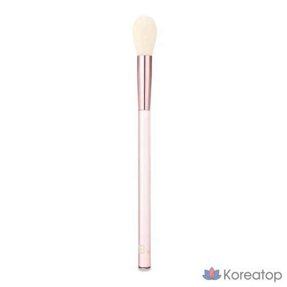 Кисть для хайлайтера Banila Co, розовые оттенки, 1 шт.