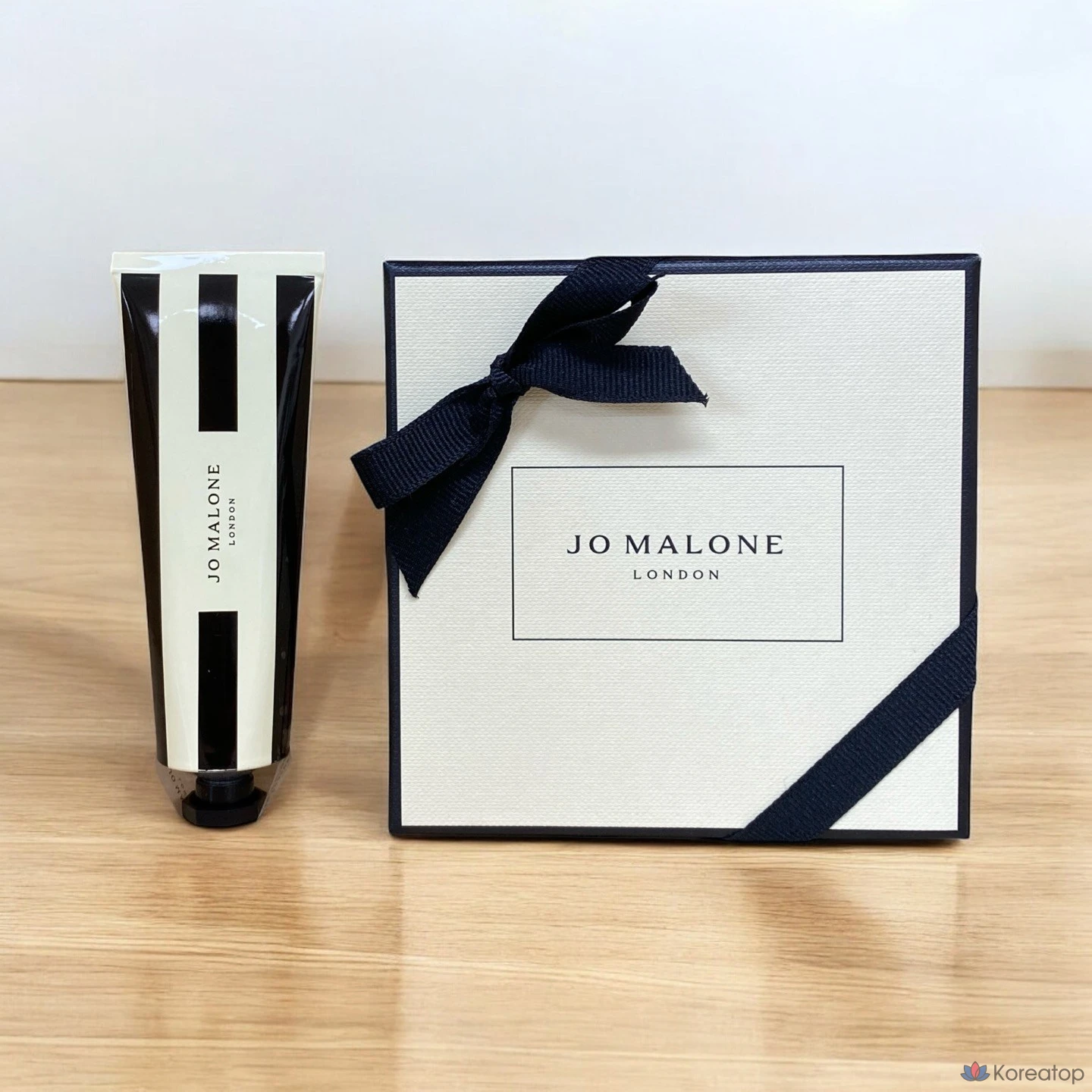 Крем для рук Jo Malone London English Pear & Freesia Hand Cream, 30 мл, 1 шт.
