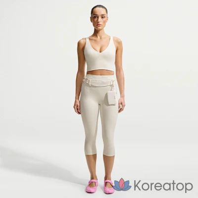 Леггинсы женские Nike NikeSkims Matte High-Waist Crop 17-Inch Leggings