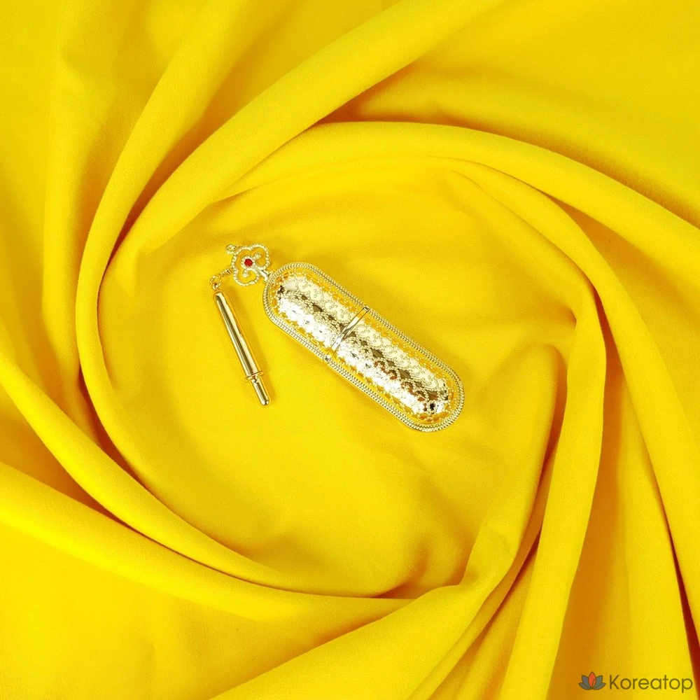 Помада THE HISTORY OF WHOO Gongjinhyang Mi Luxury Lipstick, оттенок 13 Pink Beige, 3.5 г, 1 шт.