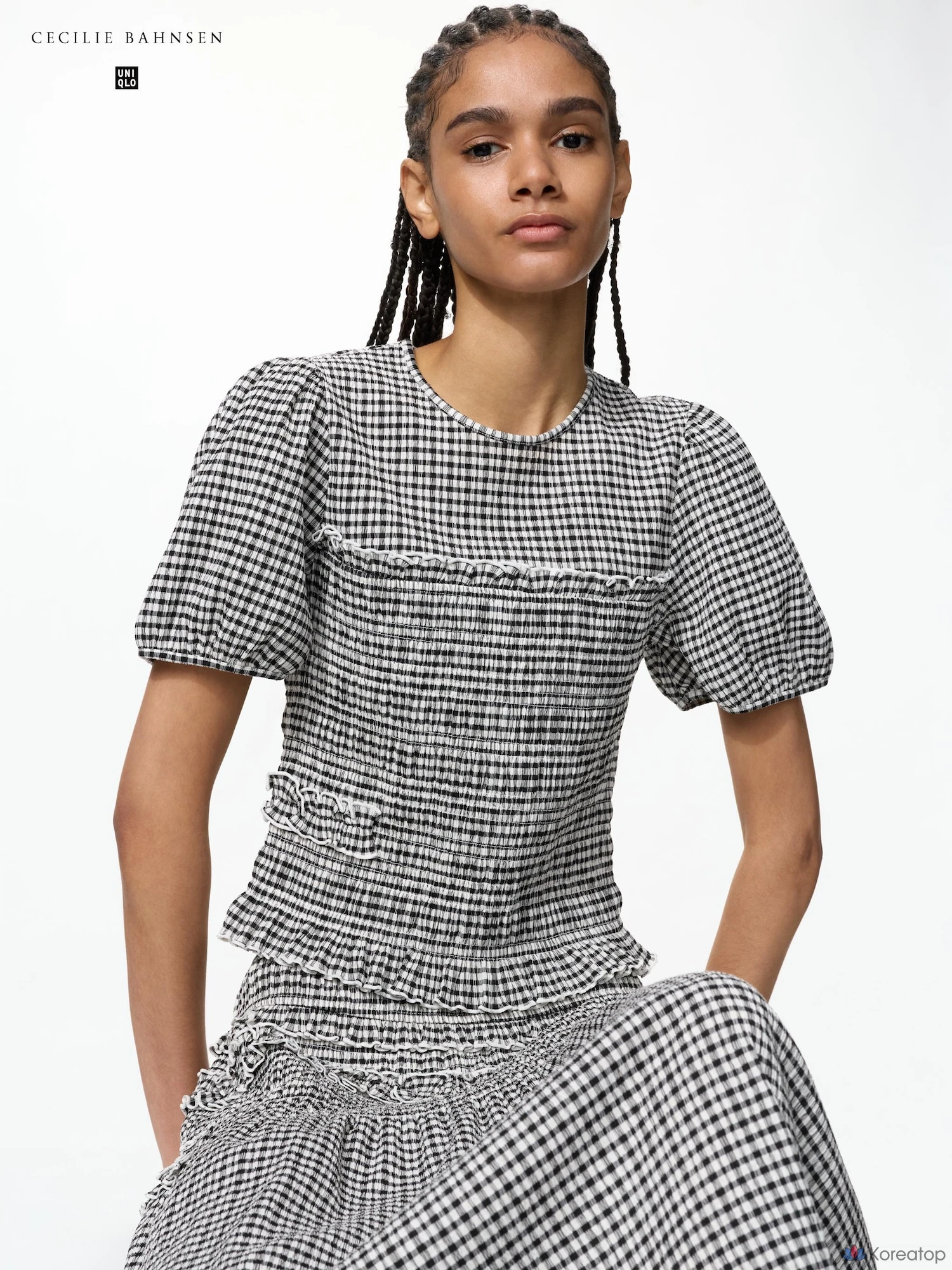 Футболка Uniqlo Shirring Volume Sleeve T