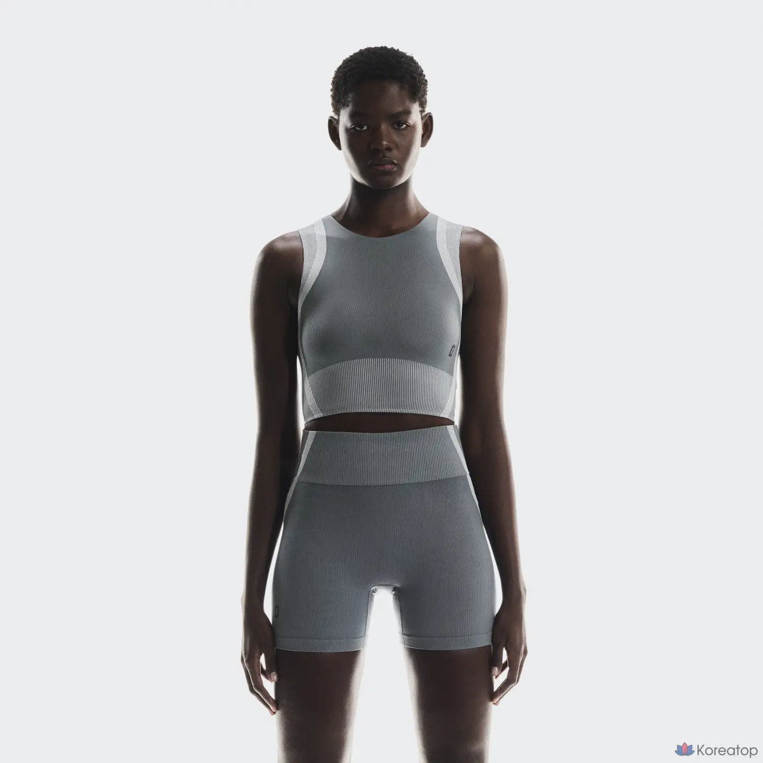 Кроп-топ ON Studio Knit Crop