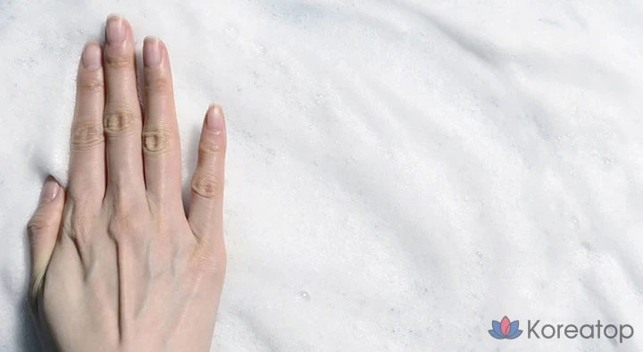 Очищающая пенка Laneige Water Bank Blue с гиалуроновой кислотой, 150 г, 1 шт.