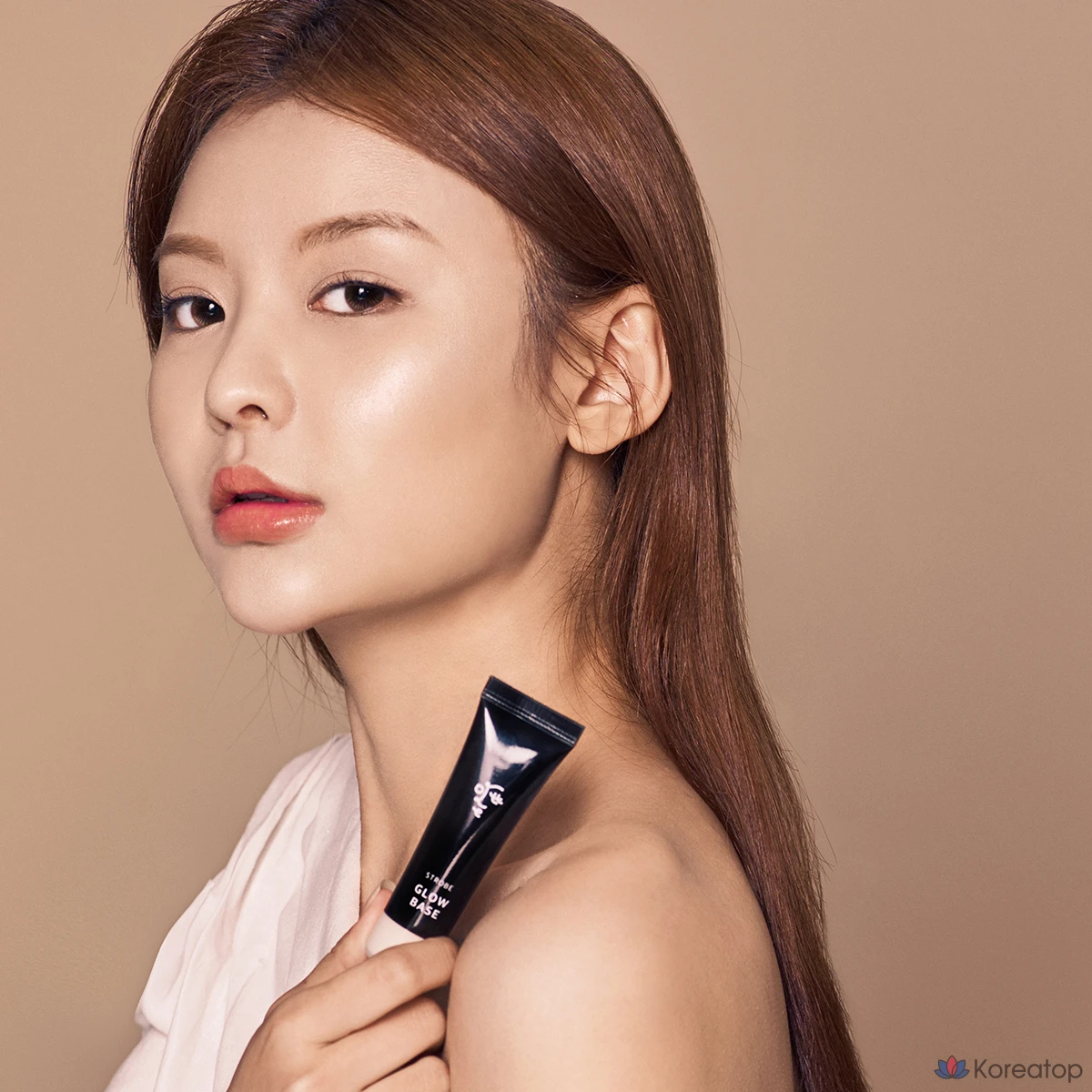 База под макияж Ottie Strobe Glow, 20 мл, 1 шт.