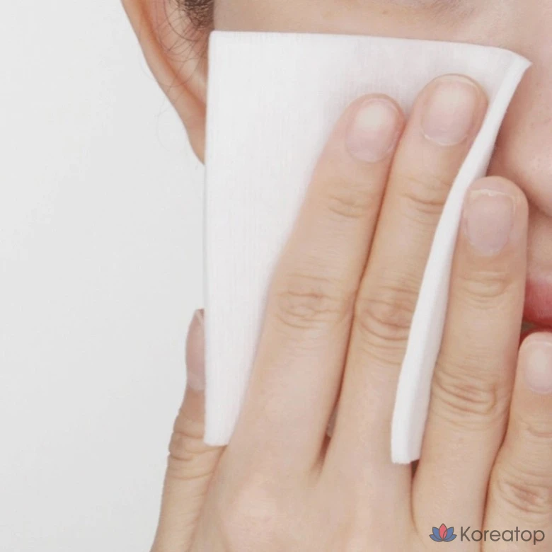 Отшелушивающий тоник Innisfree Green Barley Mild Peeling Toner, 250 мл, 1 шт.