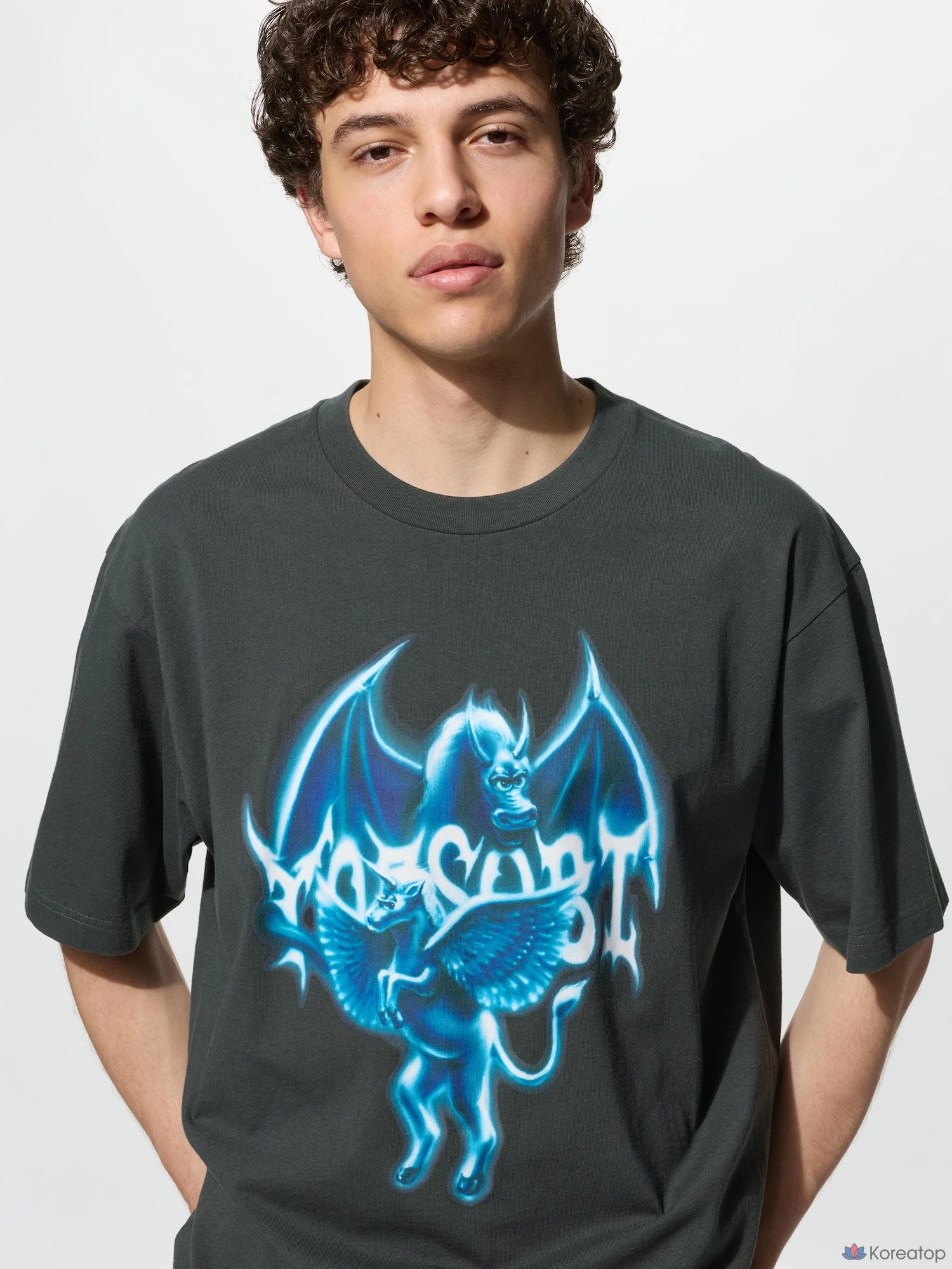 Футболка Uniqlo YOASOBI UT Graphic T-Shirt C