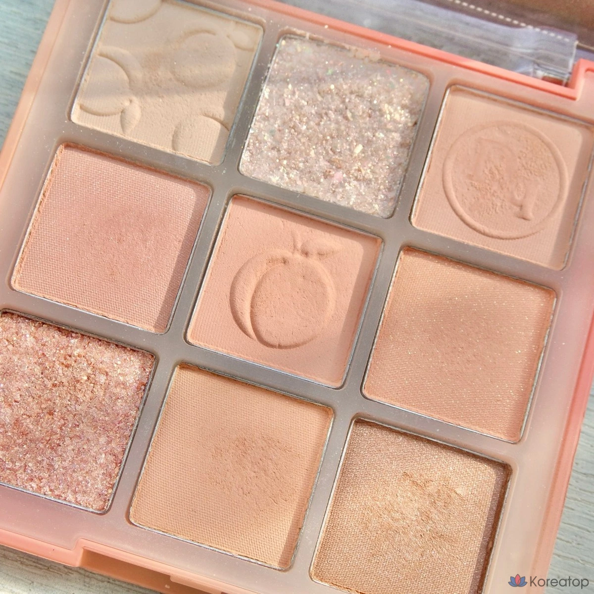 Палетка теней Daisique 14 Peach Squeeze, 1 шт.