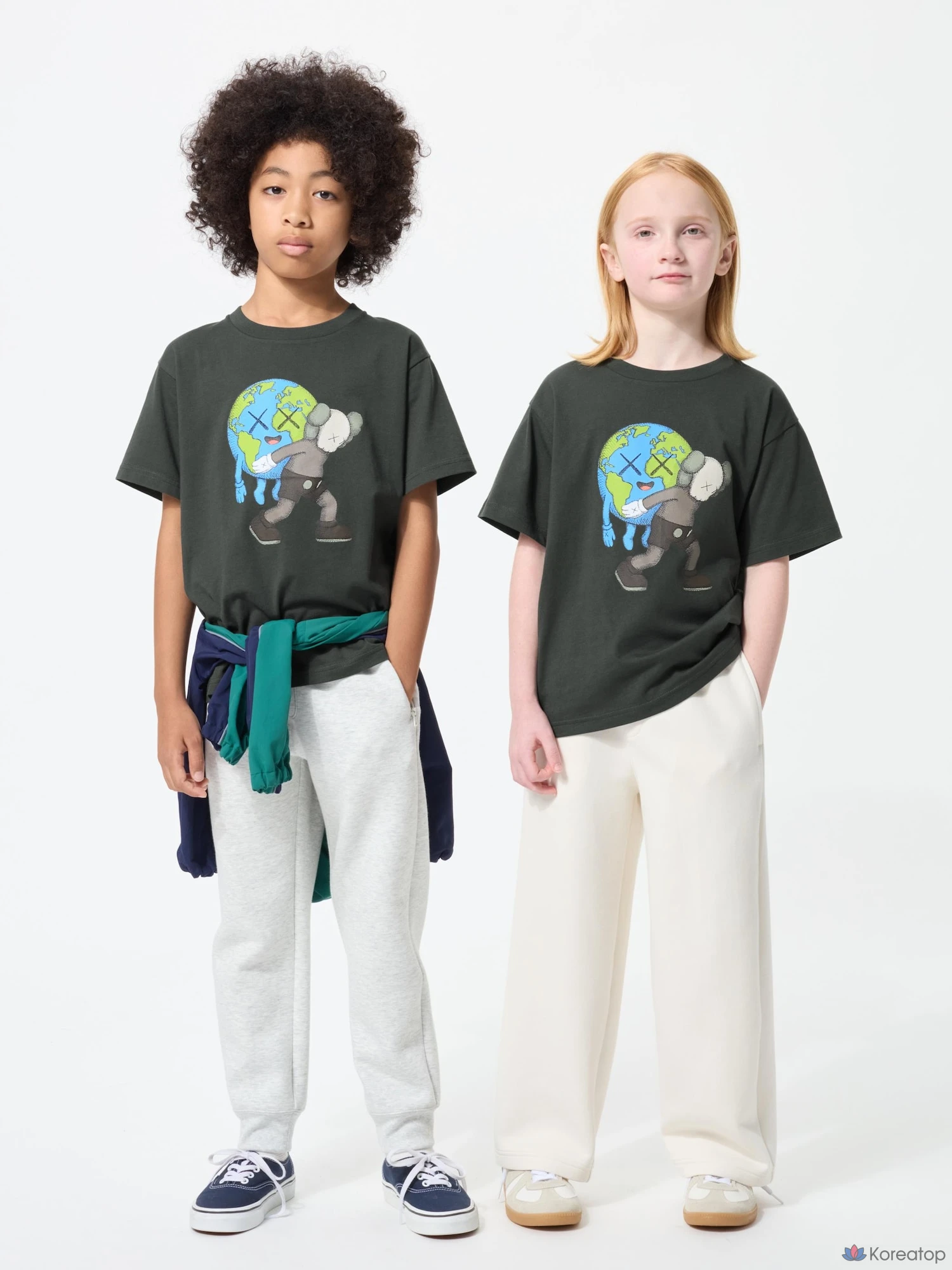 Футболка детская Uniqlo KAWS Universe UT Graphic T