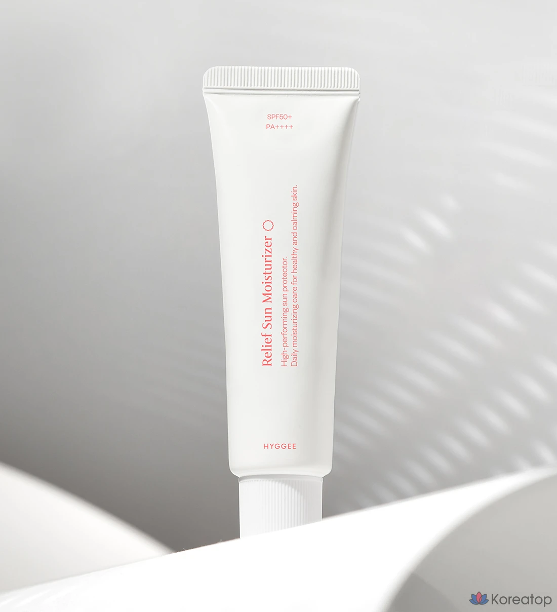 Увлажняющий солнцезащитный крем HYGGEE Relief SPF50+ PA++++, 50 мл, 1 шт.