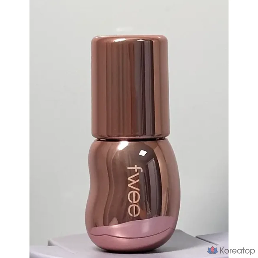 Блеск для губ fwee 3D Volumizing Gloss 70%, оттенок Peach, 1 шт.