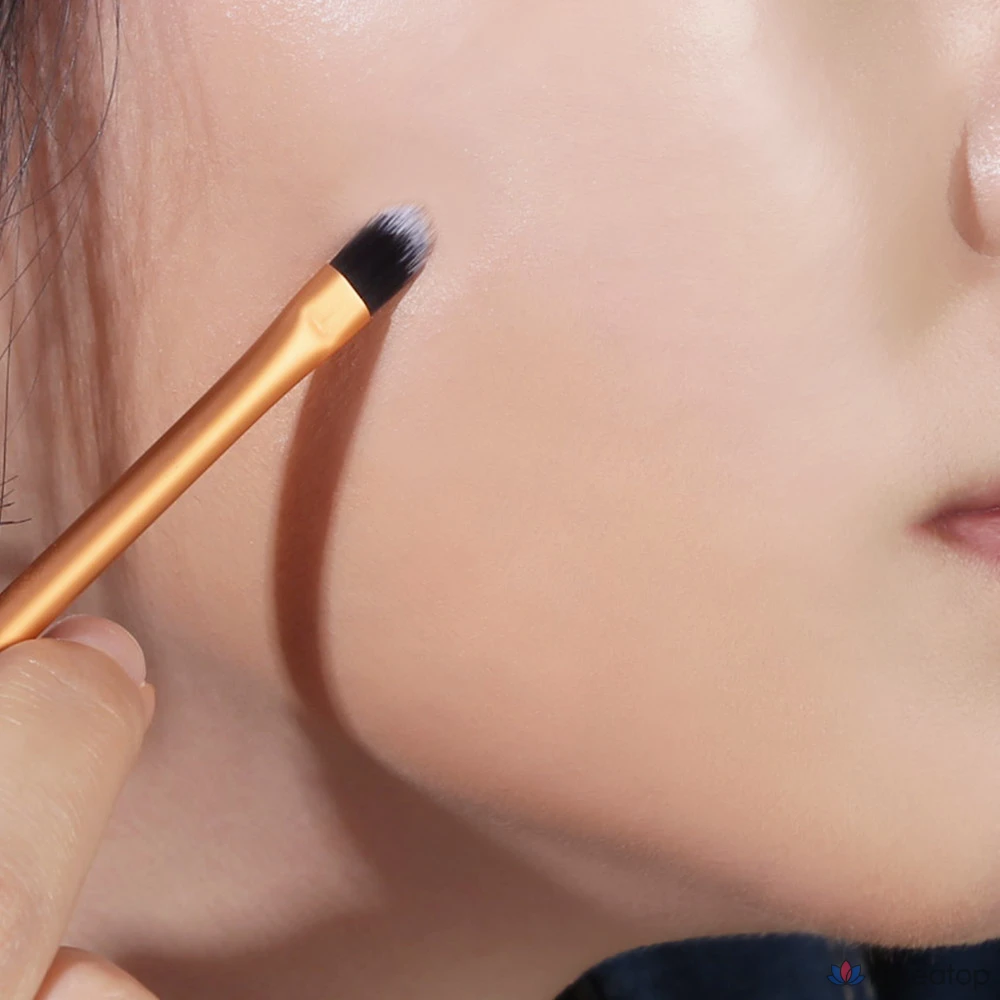 Набор из 4 кистей для контурирования/нанесения тональной основы Epielle, набор из 4 кистей с заостренными кончиками, 1 шт.