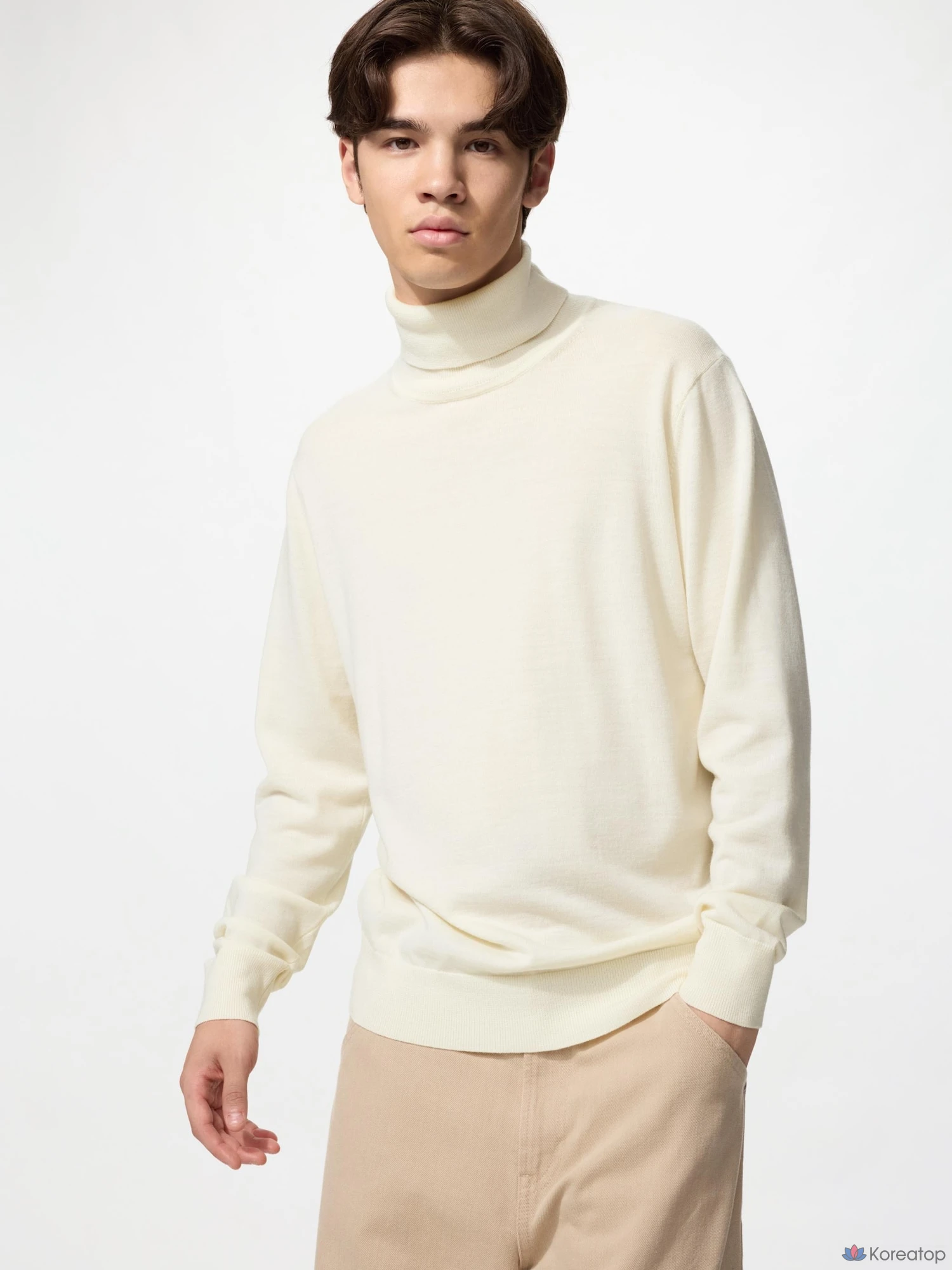 Свитер Uniqlo Merino Turtleneck Sweater