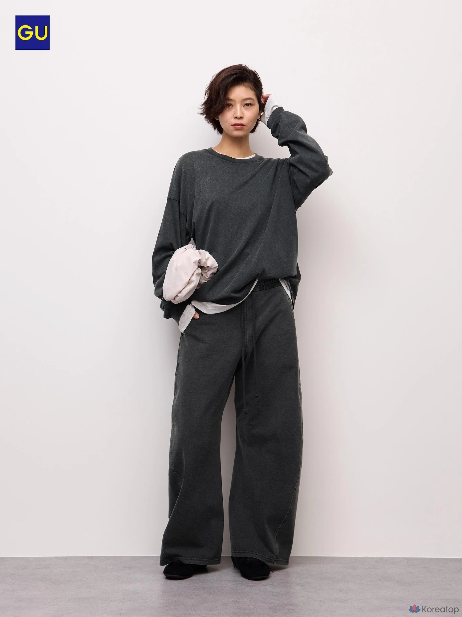 Брюки Uniqlo Denim Sweat 3D Barrel Pants