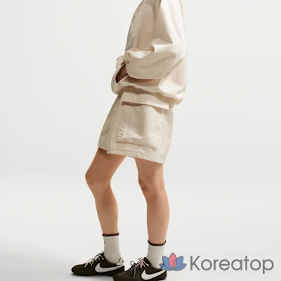 Шорты женские Nike Sportswear Loose Fit Mid-Rise Satin Cargo Shorts, фото 4