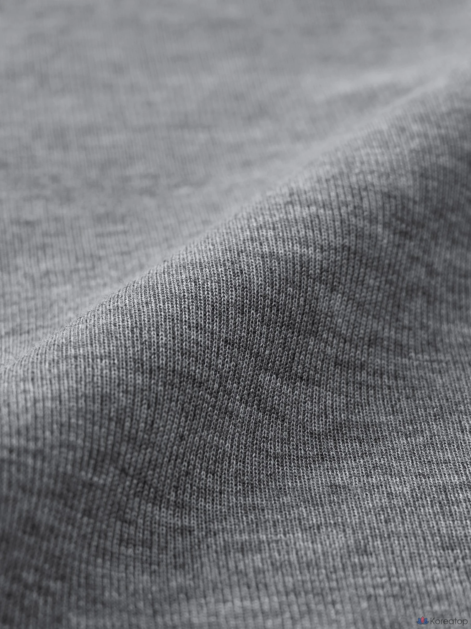 Футболка Uniqlo Soft Sheer Crew Neck T-Shirt Long Sleeve