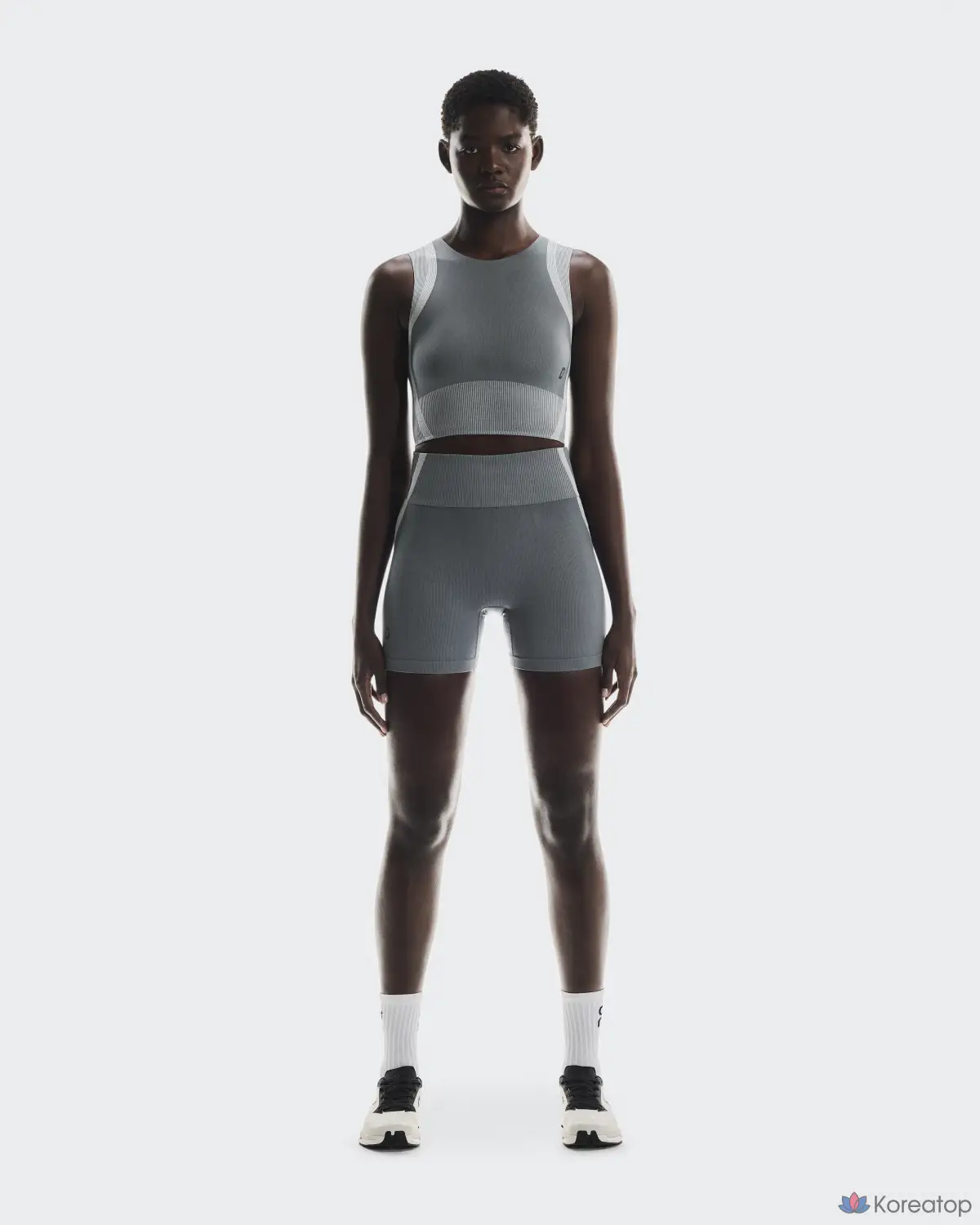 Кроп-топ ON Studio Knit Crop