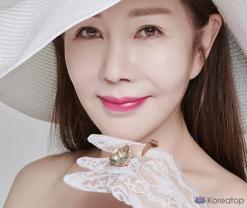 Помада Rinacita Tone-Up Rouge, 1 шт., оттенок Venus Nude (8 оттенков).