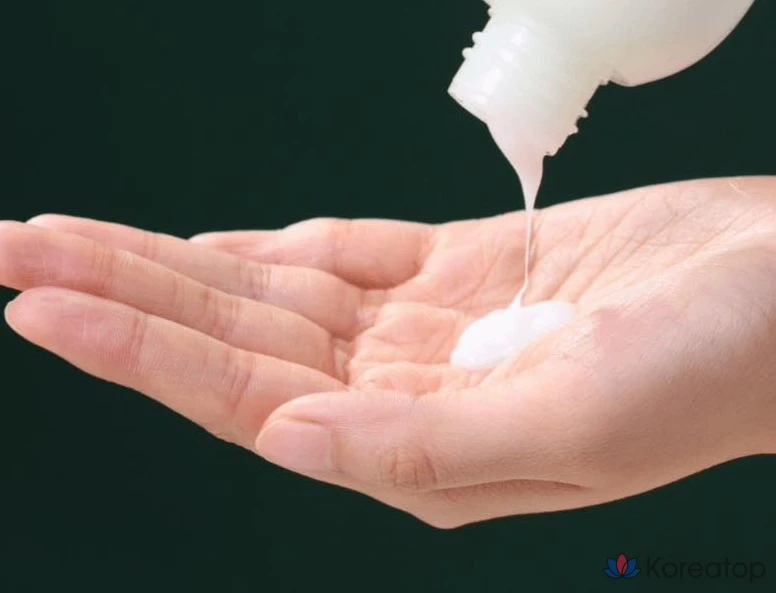 Увлажняющий лосьон для тела Tony Moly Line Friends Minini с зеленым чаем, 1 шт., 200 мл