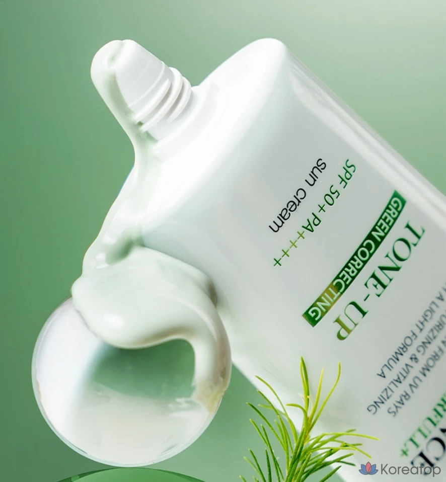 Солнцезащитный крем D'alba Clean Tea Tree Liposome Tone-Up Sunscreen Green SPF50+ PA++++, 2 шт., Очищающая сыворотка, 3 шт., 1 шт.