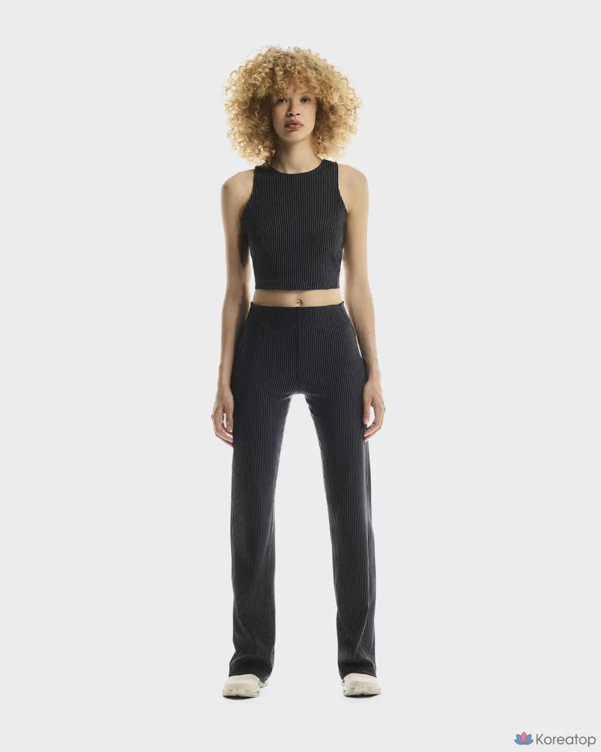 Кроп-топ ON All-Day Ribbed Crop