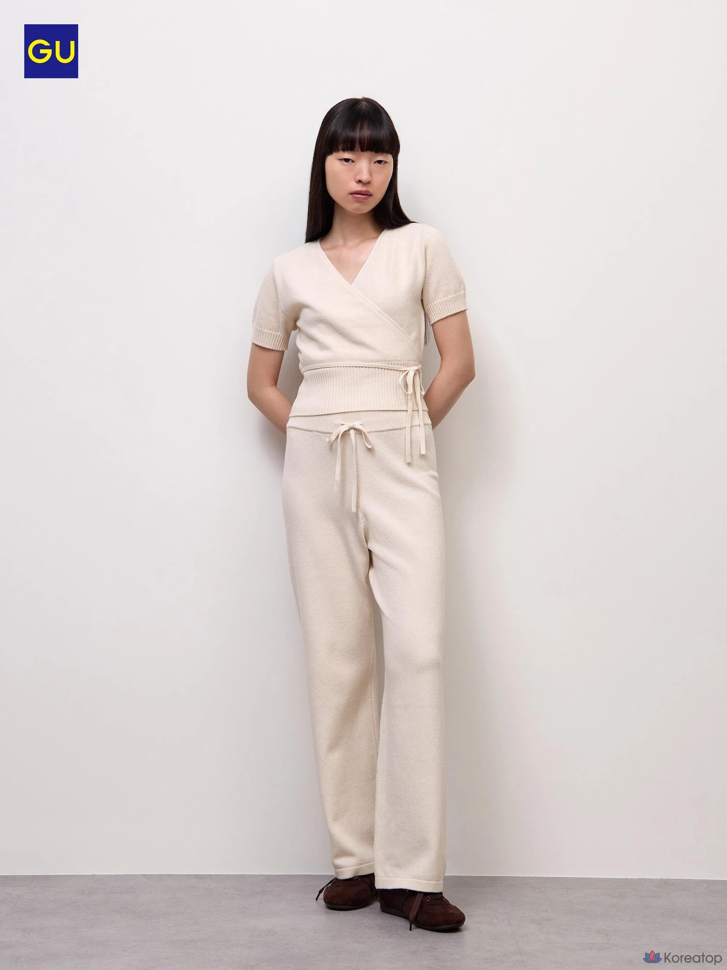 Брюки Uniqlo Knit Flare Pants