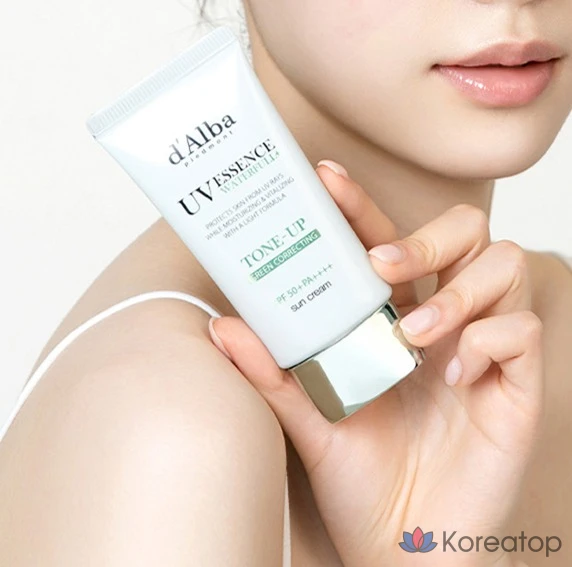 Солнцезащитный крем D'alba Clean Tea Tree Liposome Green Tone-Up Sunscreen SPF50+ PA++++, 50 мл, 1 шт.