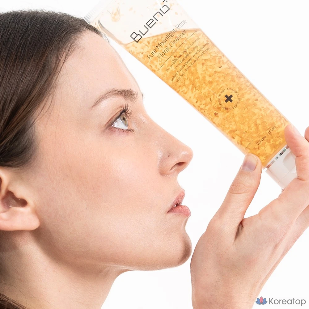 Очищающая пенка Bueno с мягкой кислотой Moonlight Floral, 1 шт., 150 мл