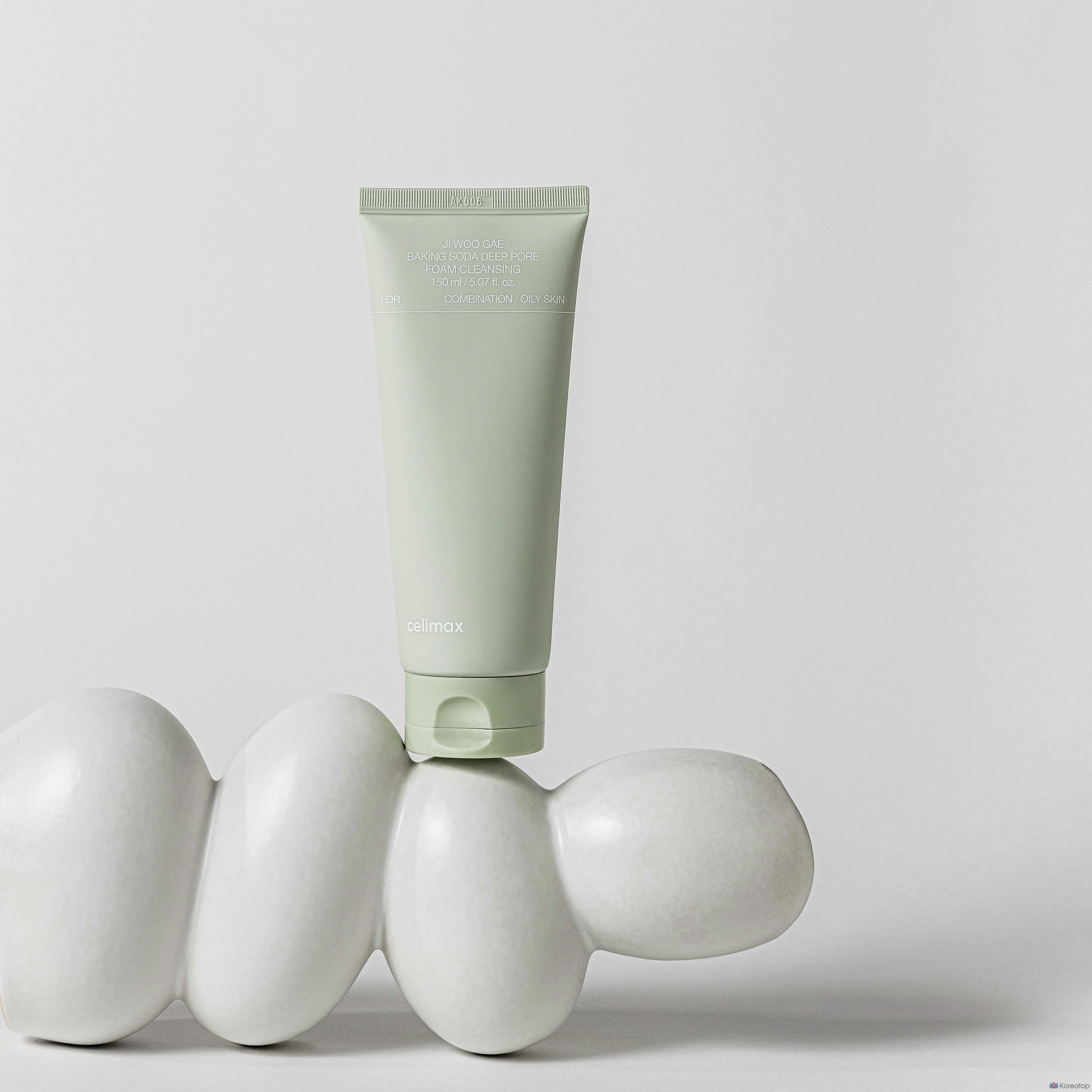 Очищающая пенка для лица Cellimax с пищевой содой для глубокого очищения пор, 150 мл, 1 шт.