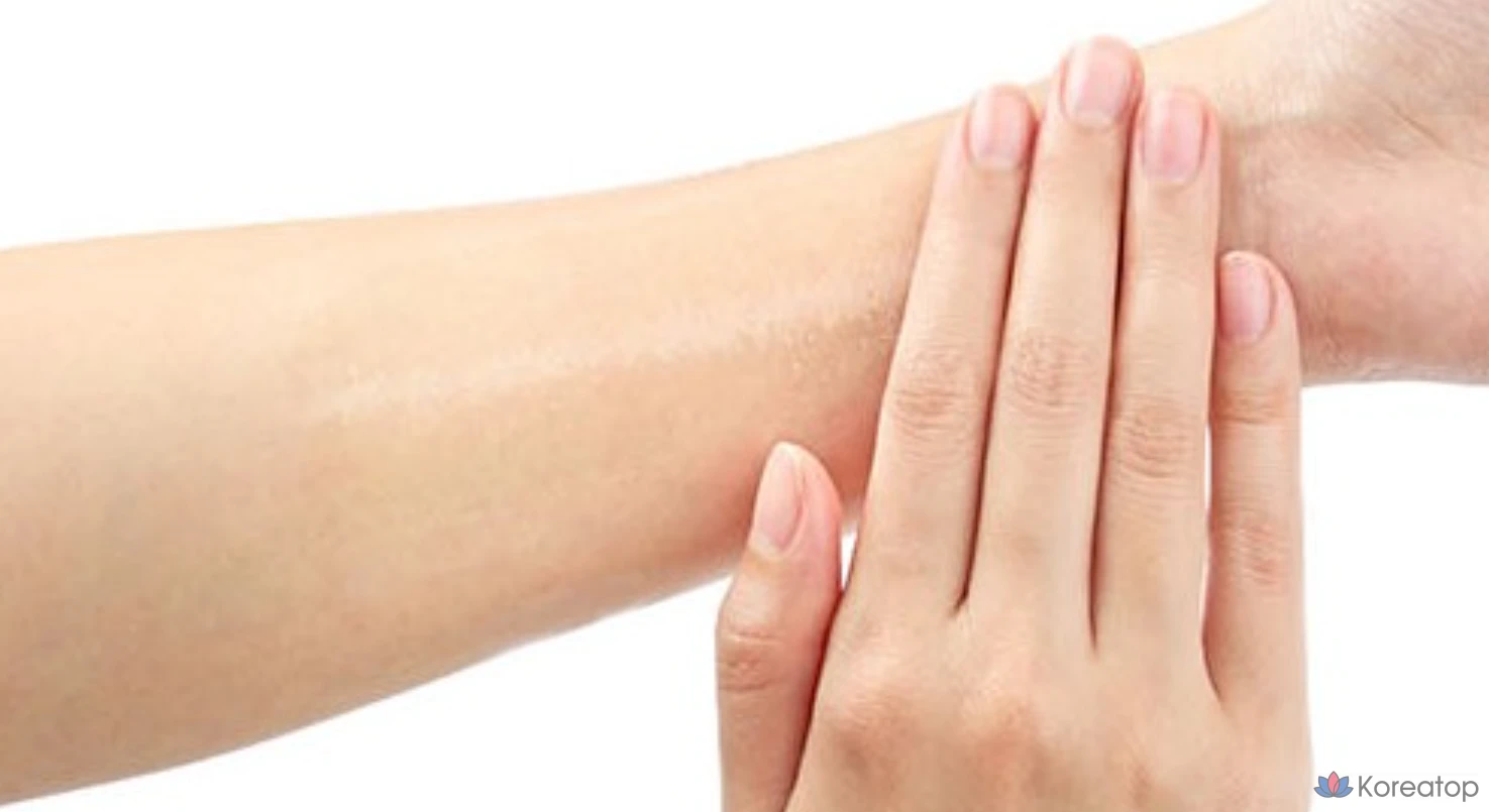 Очищающее масло для лица AHC Premier Vita 13 Melting Deep Cleansing Oil, 200 мл, 1 шт.