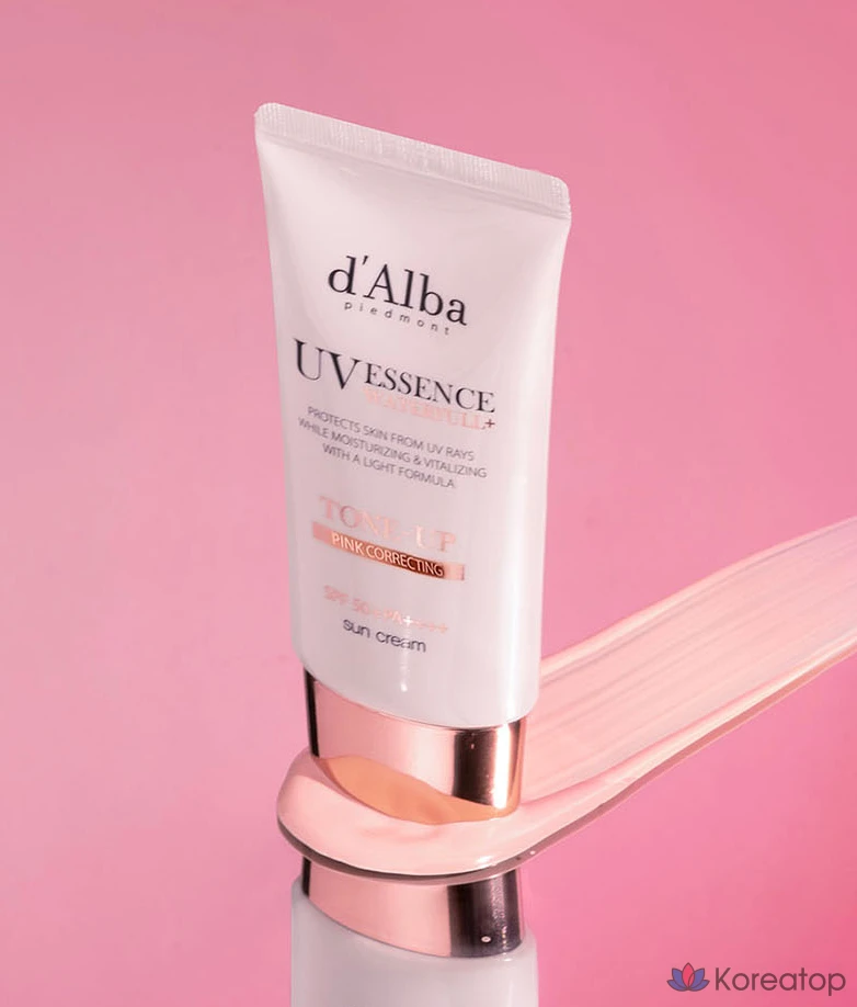 Набор из 2 флаконов солнцезащитного крема D'alba Waterful Tone-Up Sunscreen SPF50+ PA++++ 50 мл и балансирующего веганского геля для умывания 15 мл (1 шт.)