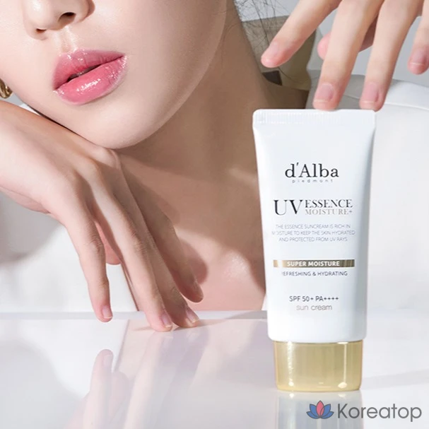 Увлажняющая эссенция-солнцезащитный крем D'alba Super Moisture Essence SPF50+ PA++++, 1 шт.