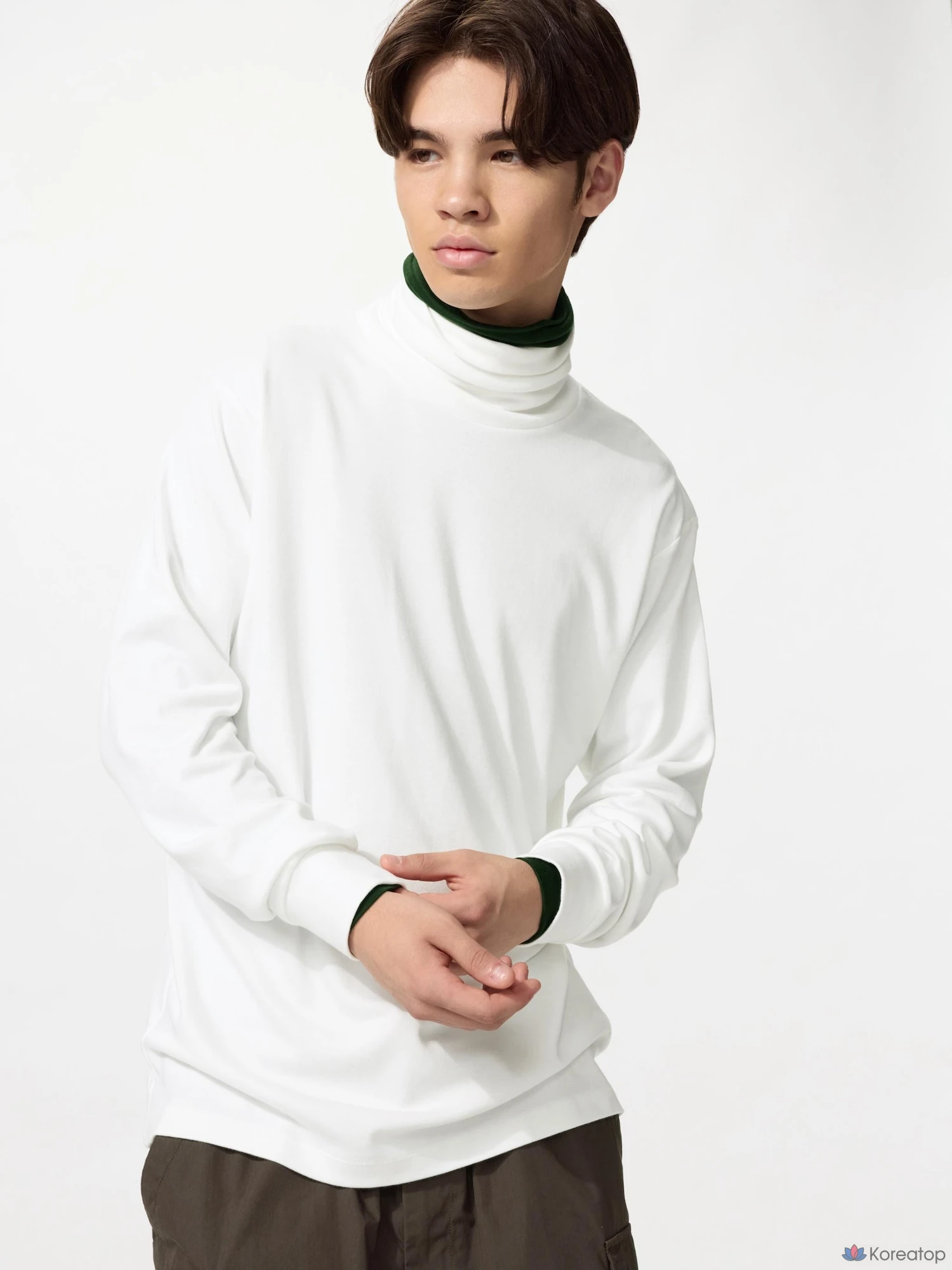 Футболка с длинным рукавом Uniqlo Soft Brushed Turtleneck T
