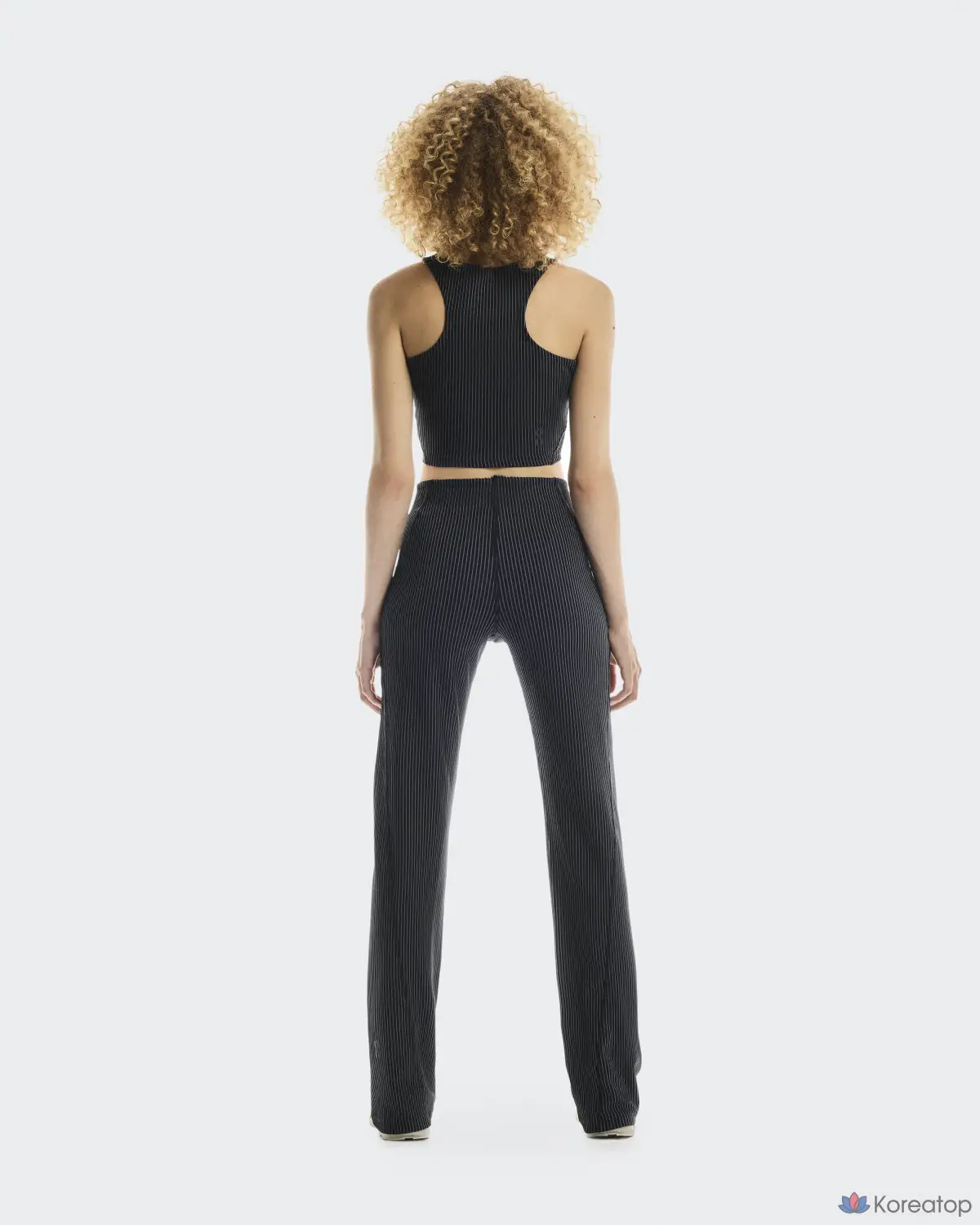 Кроп-топ ON All-Day Ribbed Crop