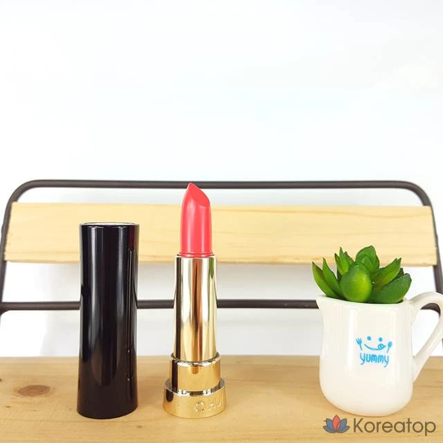Помада Ohui Rouge Real Lipstick, оттенки Intro Coral и Homage Red, 1 шт.