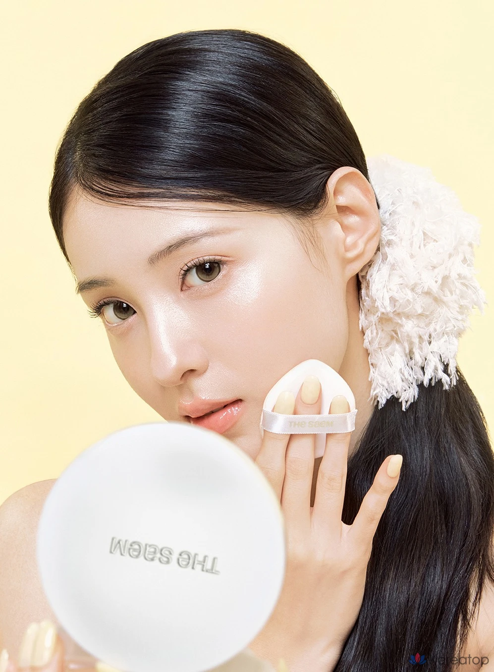 Набор The Saem Skin Perfection Glutathione Toning Cushion 12 г + сменный блок 12 г, оттенок 22N Middle Beige, 1 шт., фото 8