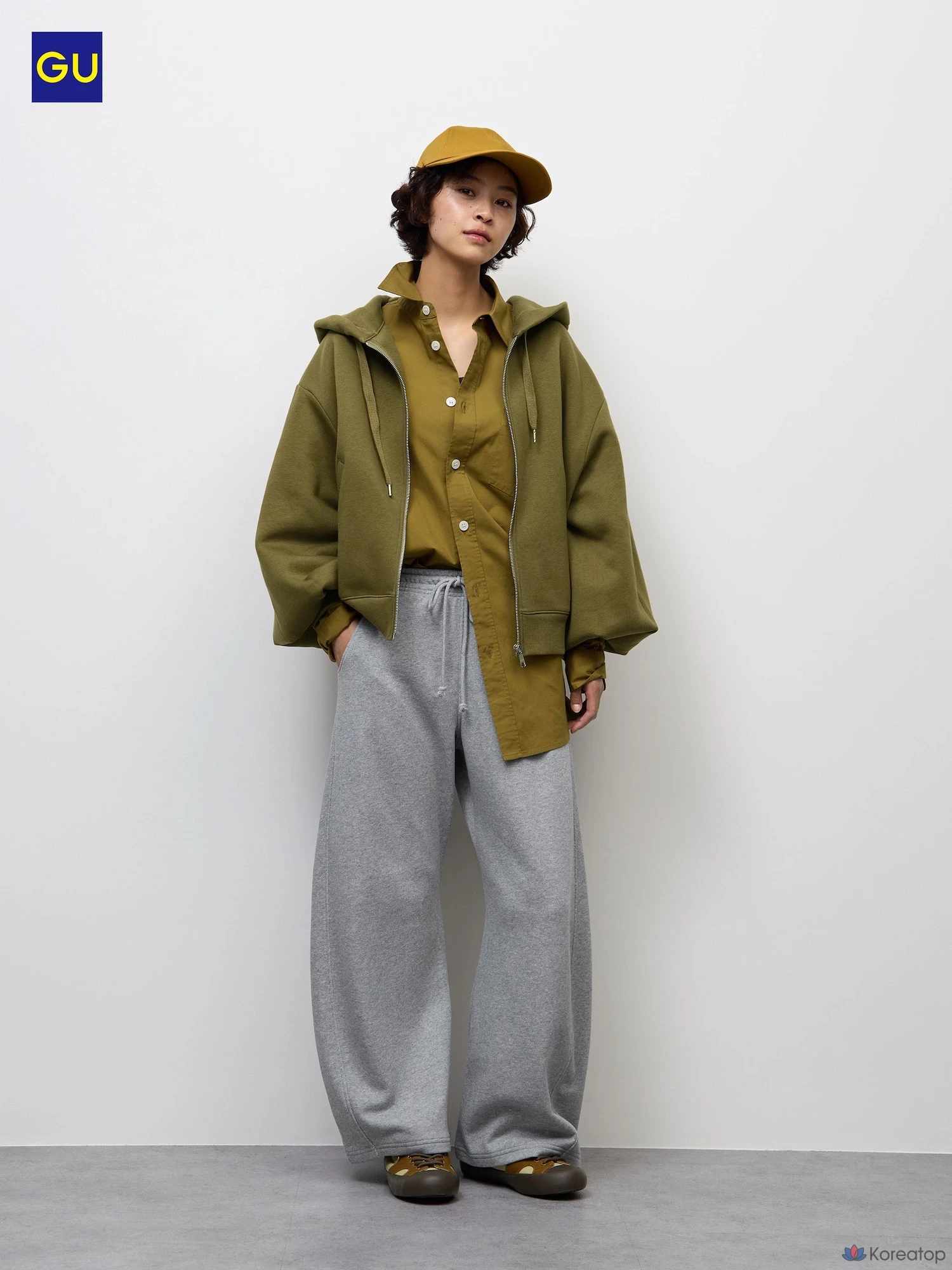 Брюки Uniqlo Sweat 3D Barrel Pants