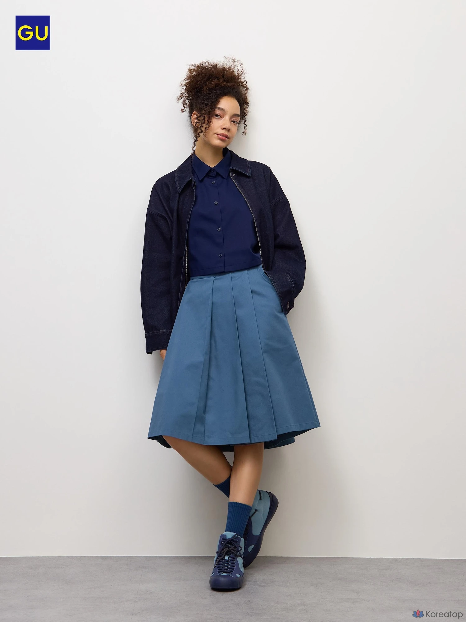 Юбка-миди Uniqlo Chino Pleated Midi Skirt
