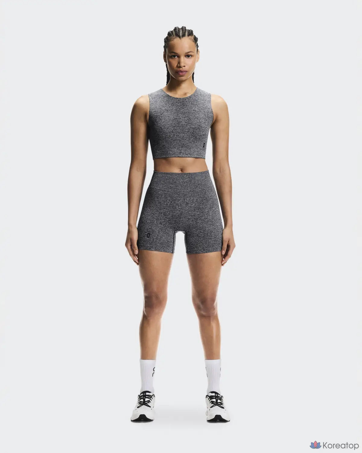 Укороченный трикотажный топ ON Studio Knit Crop