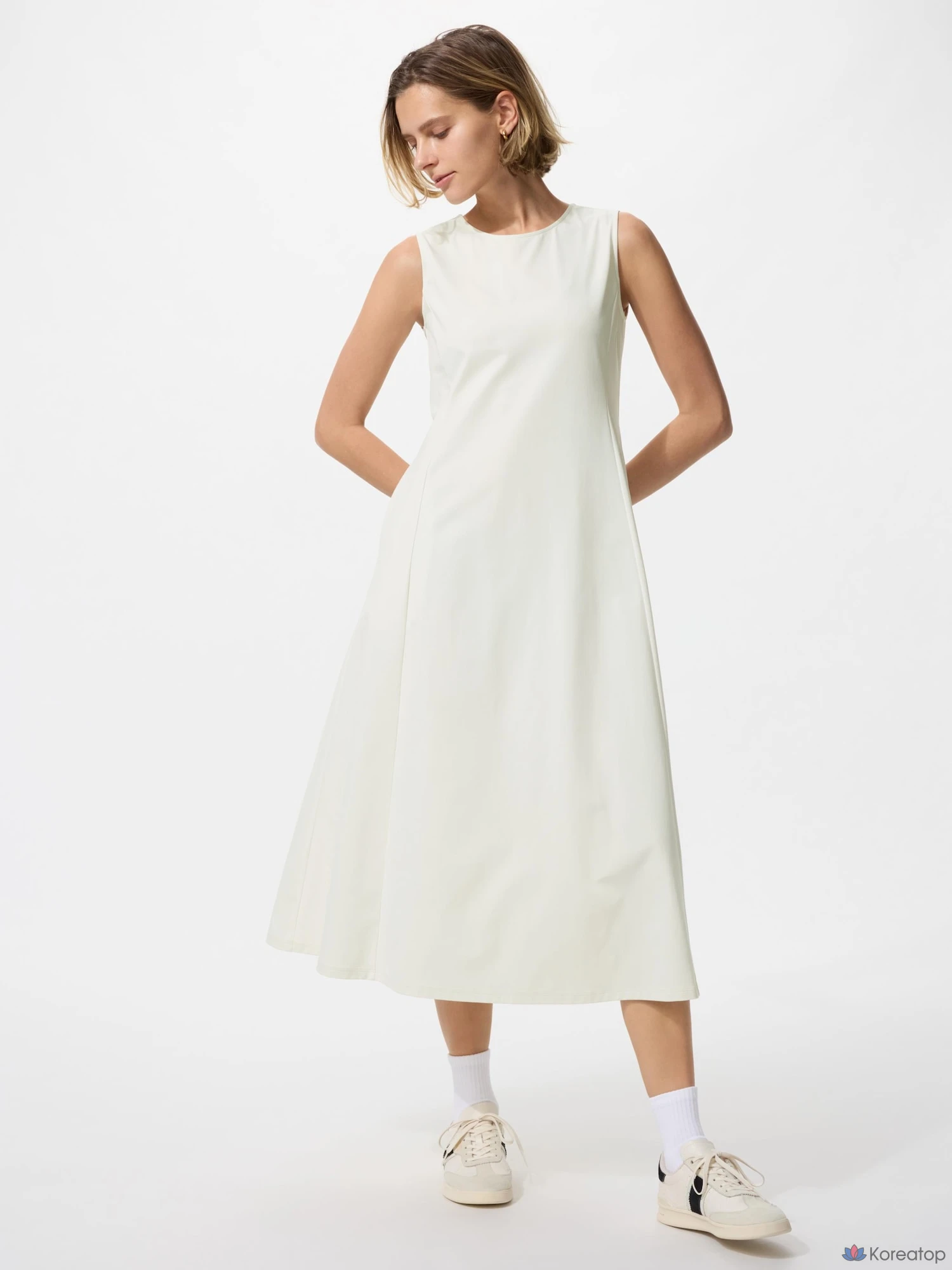 Платье Uniqlo Ultra Stretch AIRism Sleeveless