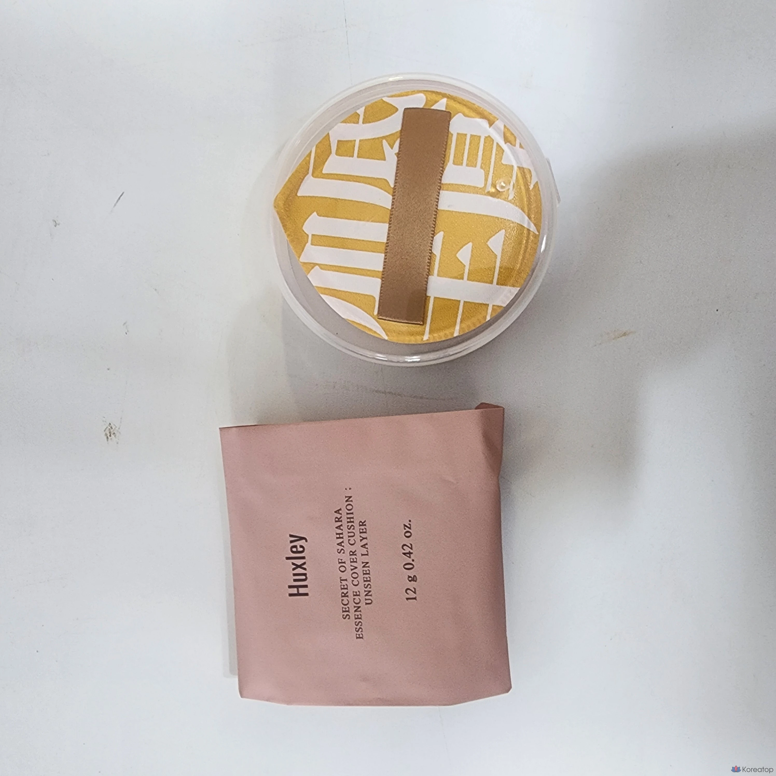 Сменный блок для тонального крема Huxley Cushion Essence Cover Moisturizing Glowing Skin Unseen Desert Peach, цвет «Пустынный персик», 1 шт.