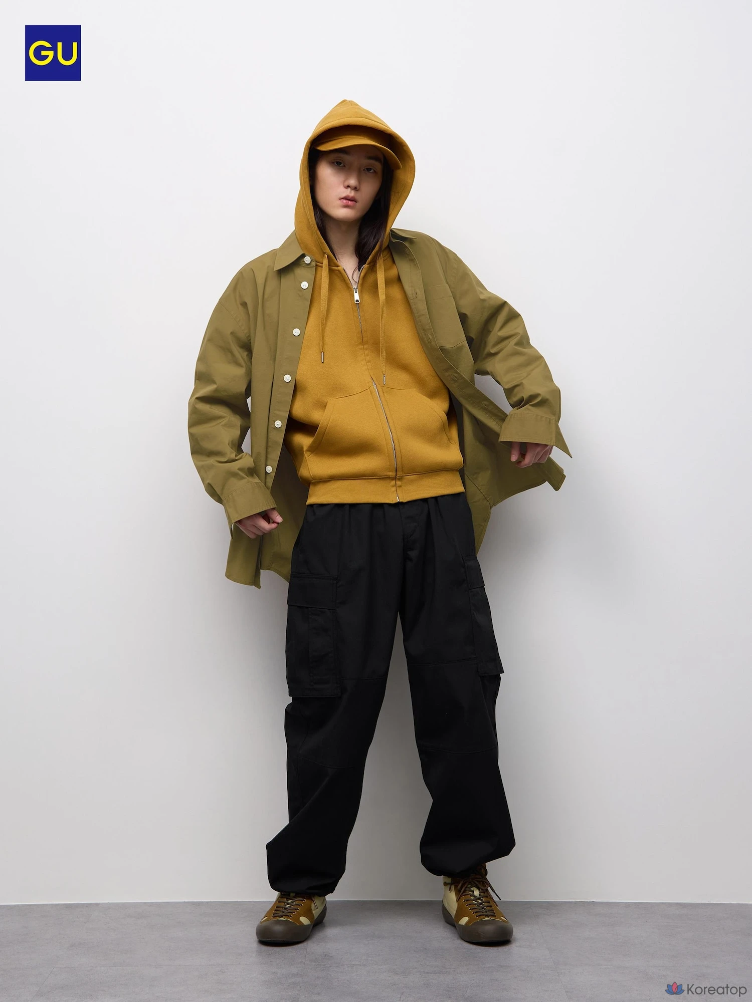 Брюки карго Uniqlo Wide Cargo Pants