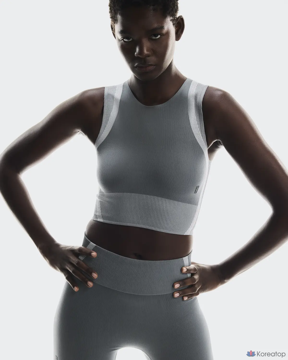 Кроп-топ ON Studio Knit Crop