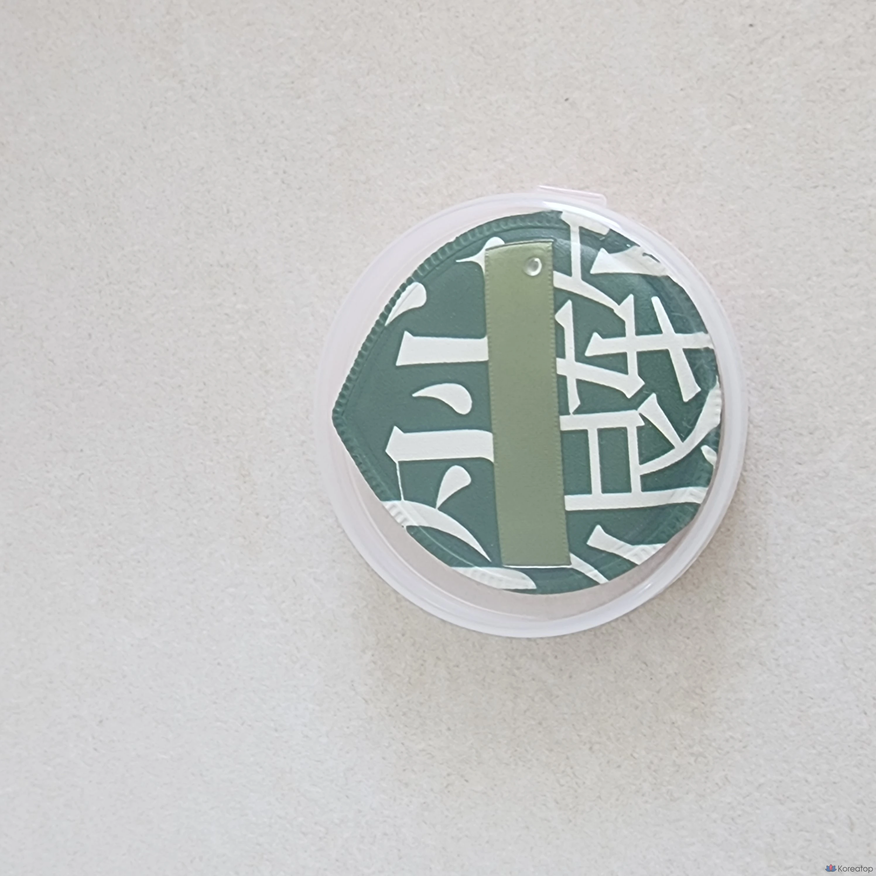 Сменный блок для тонального крема Huxley Cushion Essence Cover Moisturizing Glowing Skin Unseen Desert Peach, цвет «Пустынный персик», 1 шт., фото 2