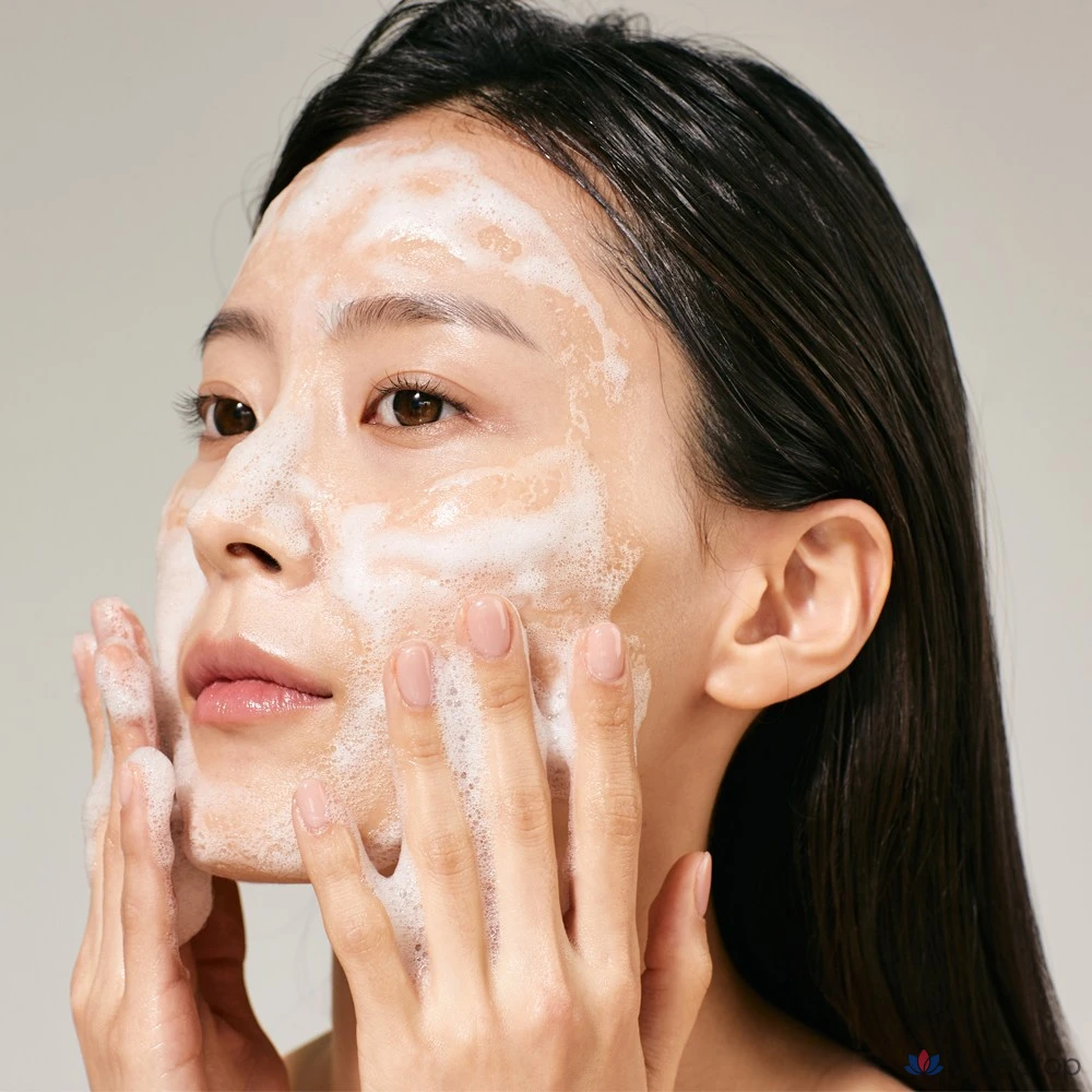 Очищающее средство для лица Steambase Manuka Honey Glow Oil-to-Foam Cleanser, 1 шт., 215 мл