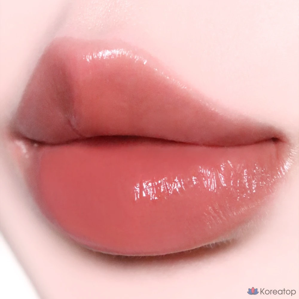 Бальзам для губ Hersteller Nearby Recharging Lip Balm, оттенок Nutty, 3.8 г, 1 шт., фото 2