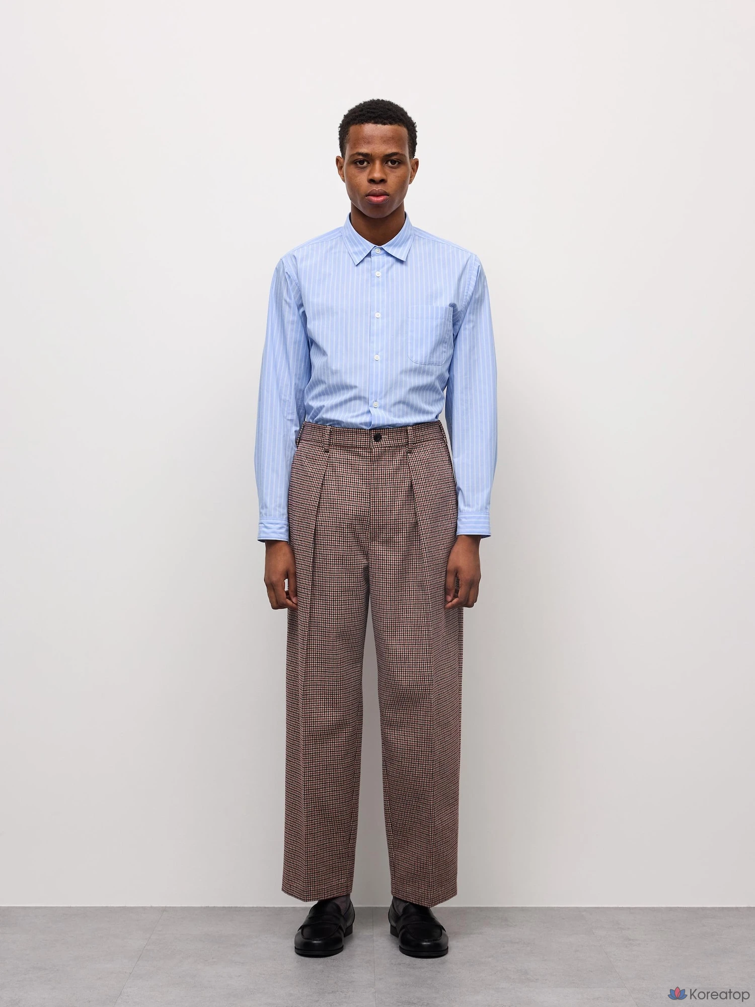 Брюки Uniqlo Check Tuck Tapered Pants