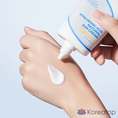 Натуральный солнцезащитный крем Isntree с гиалуроновой кислотой SPF50+ PA++++, 50 мл, 1 шт.